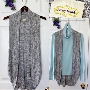 🌸Pretty Good🌸 Women’s Gray Knit Cardigan/Vest